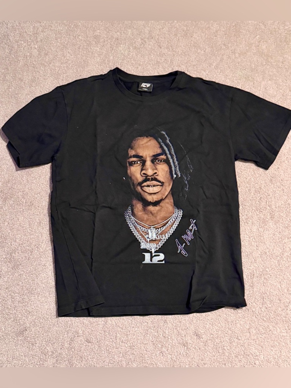 NWOT Black Graphic Crewneck T-Shirt with Portrait Print - Medium